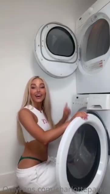 Polish Muffin/0nlyfan !!! Her Naked Show OFF Pussy