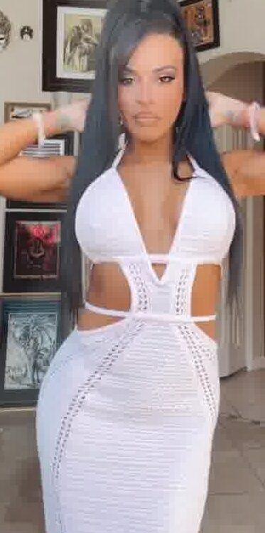 Zelina Vega/ Video HOT – Big boobs !