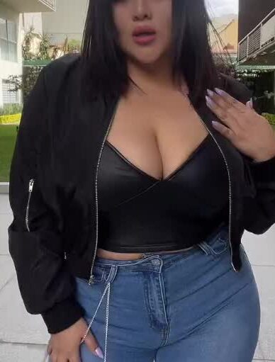 Sexy dance [ DianaEstrada ] ! Show BIG Boobs !!!