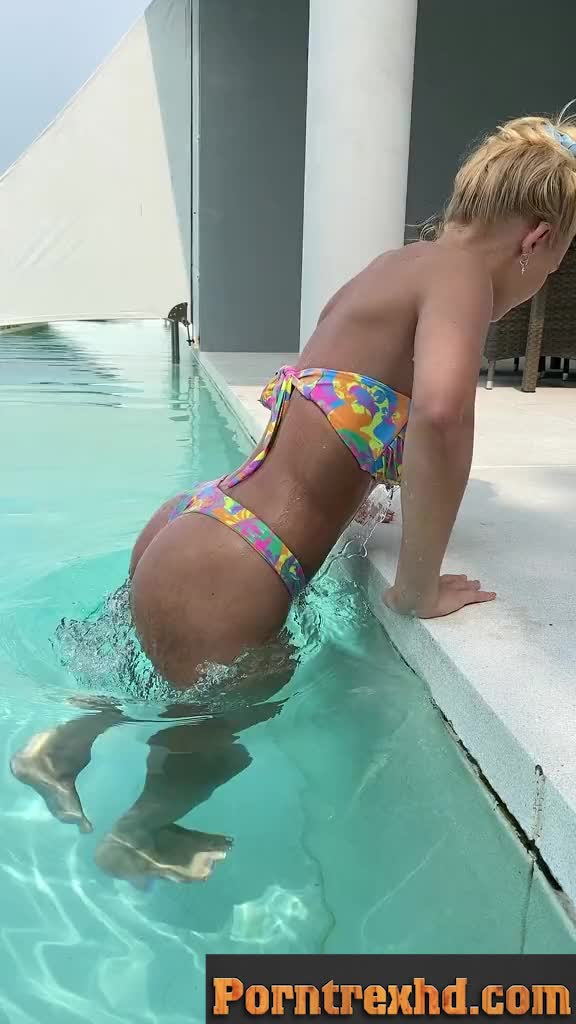 Show Big Ass ib Pool | missbunda ! Video HOT !