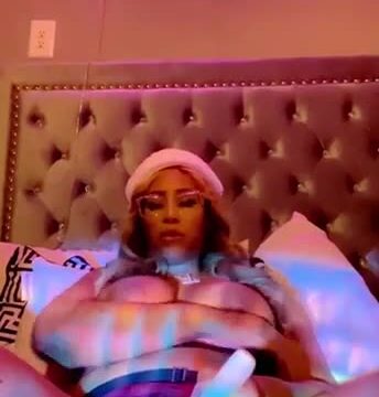 MizzTwerksum – Masturbate with DILDO !! HOT