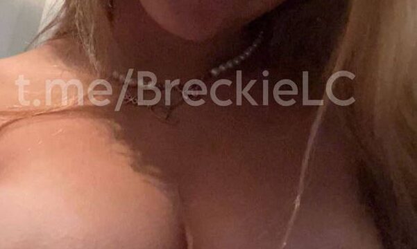 NEW Video [ Breckie Hill ] Naked NIPPLE ! OMG !