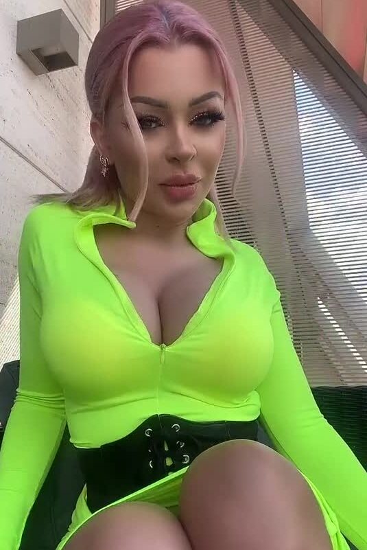 Katja Krasavice – Show Big Boobs ! SO SEXY !!!