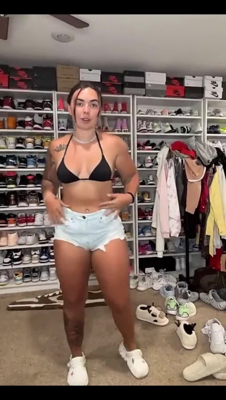 waifudelilah ! Show BIG Boobs Very Sexy !!!