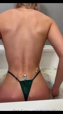 fwtina ! Nude Shower Shaking Big Ass !!!!