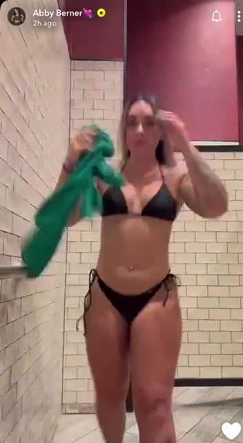 lina belfiore ! Naked Your Big Butt [ Very Sexy ] !