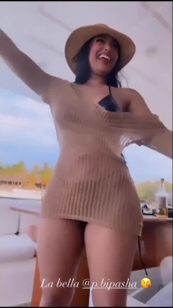 Yajana Cano ! Doggy Style Nude Nipple on Bed [ HOT ] !