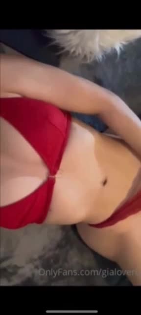 Breckie Hill – HOT Sextape [ Shaking Big Tits in bath ] !