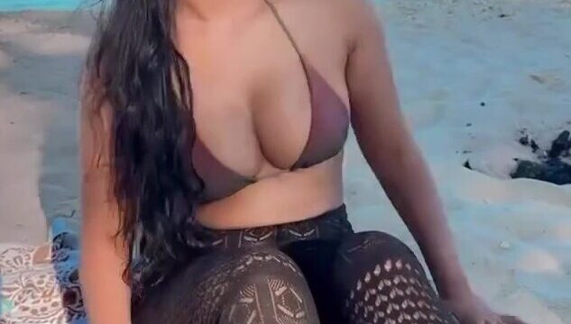 Naked Big Tits Over Sea – peya bipasha ! SO HOT