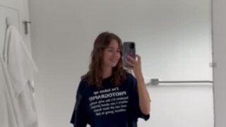Splatxo Onlyfans Leaked – Masturbate with a machine in bed with friend