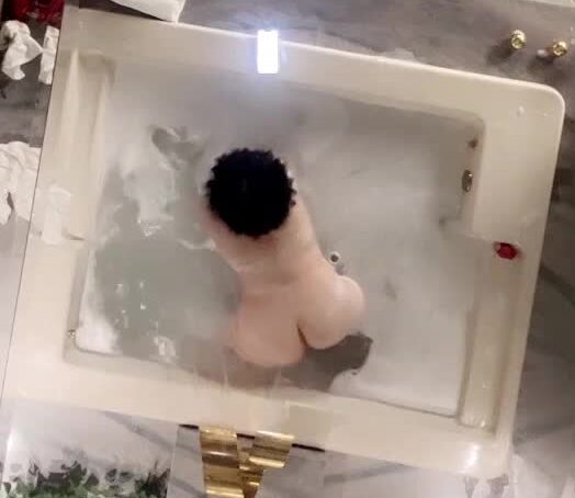 meldadel Nude Shower in Bathtub – Onlyfans Leaks Of ! HOT Sexy