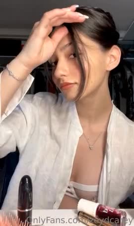 nadia amine Onlyfans Leaks – Lesbian with Friend On Bed HOT Sexy !