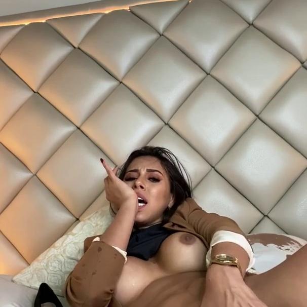 Dahyn Nude Masturbating and Dildo Fucking Porn Video Leaked
