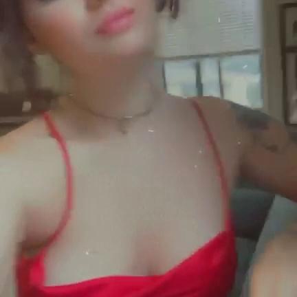 Mia Alves Teasing in Red Dress Video Leaked
