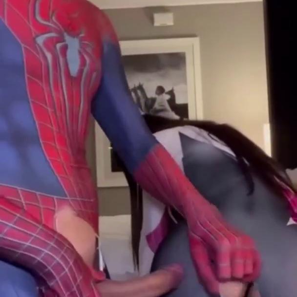 Waifumiia Spiderman & Gwen Sex Video Leaked